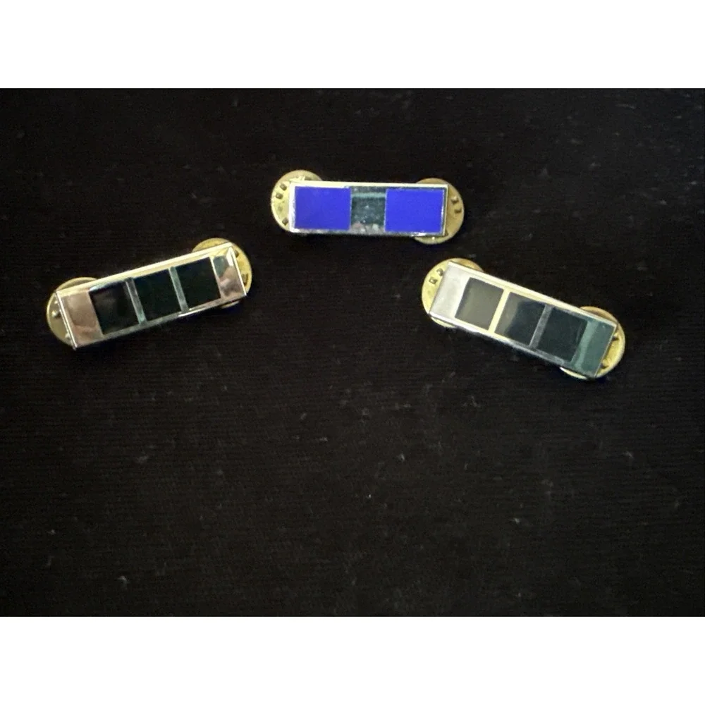 PAIR‎ US ARMY CHIEF WARRANT OFFICER 3 (CW3) BRITE Pin Plus Blue One 3918
